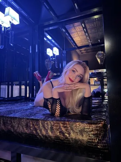 Anja, schönster Busen Berlins, - Bild 10 von 10