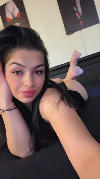 Hübsche Nikol - Bild 4 von 7