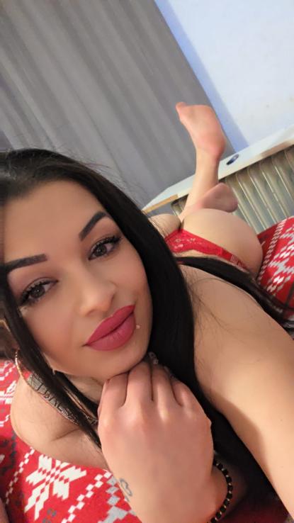 Hübsche Nikol - Bild 6 von 7