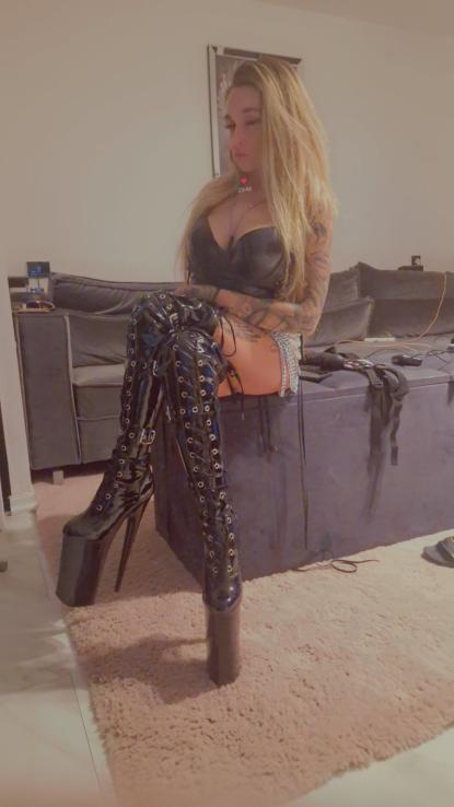 Herrin Amber  - Bild 5 von 8