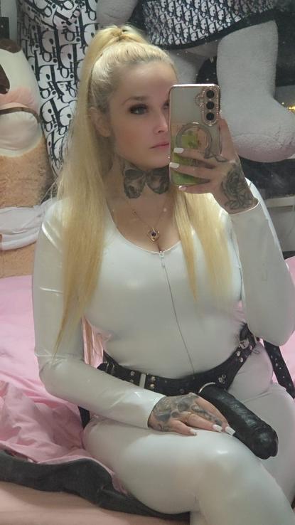 Herrin Amber  - Bild 4 von 8