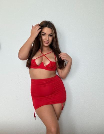 Karina - Bild 1 von 5