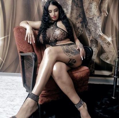 Maya bei X-Ladies - Bild 1 von 5
