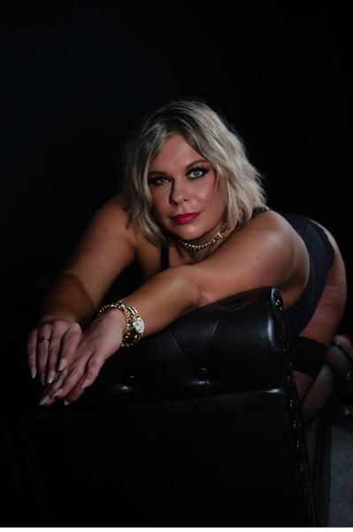 Nina - Bild 7 von 8