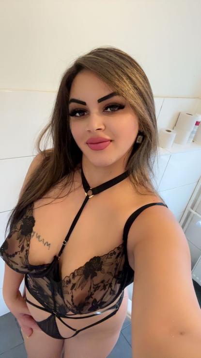 Sabrina - Bild 1 von 3